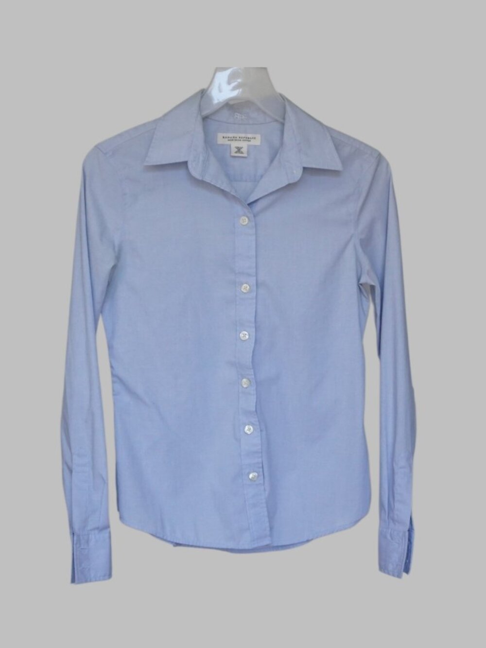 Banana Republic Women's Petite 0P Light Blue Button Up Non-Iron Fitted Shirt